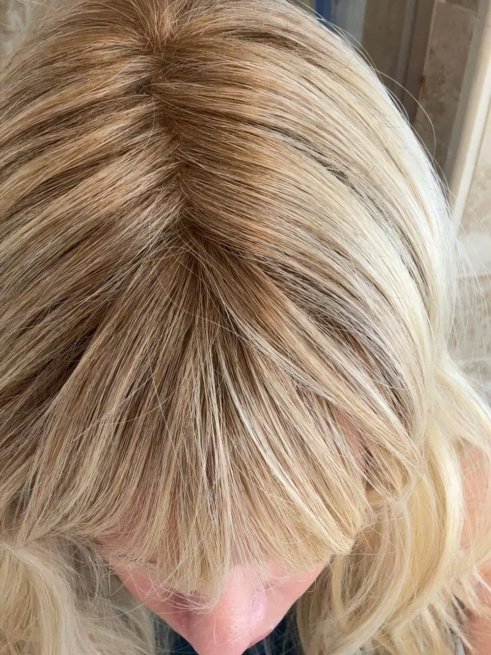 Blonde wig with bangs